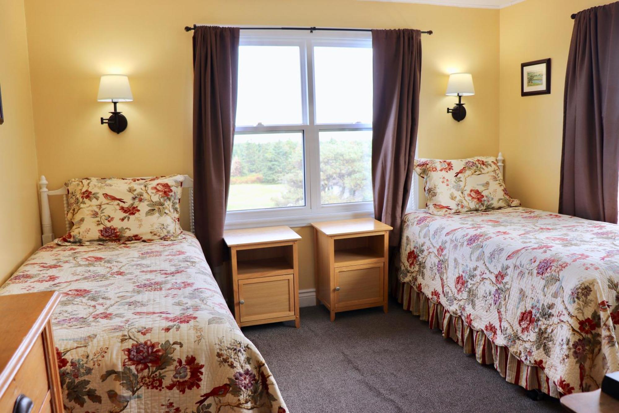 Shining Waters Country Inn Кавендиш Экстерьер фото